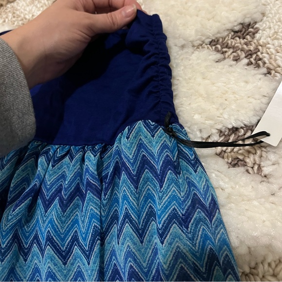 White house black market blue chevron strapless dress. Size XS - Picture 3 of 6